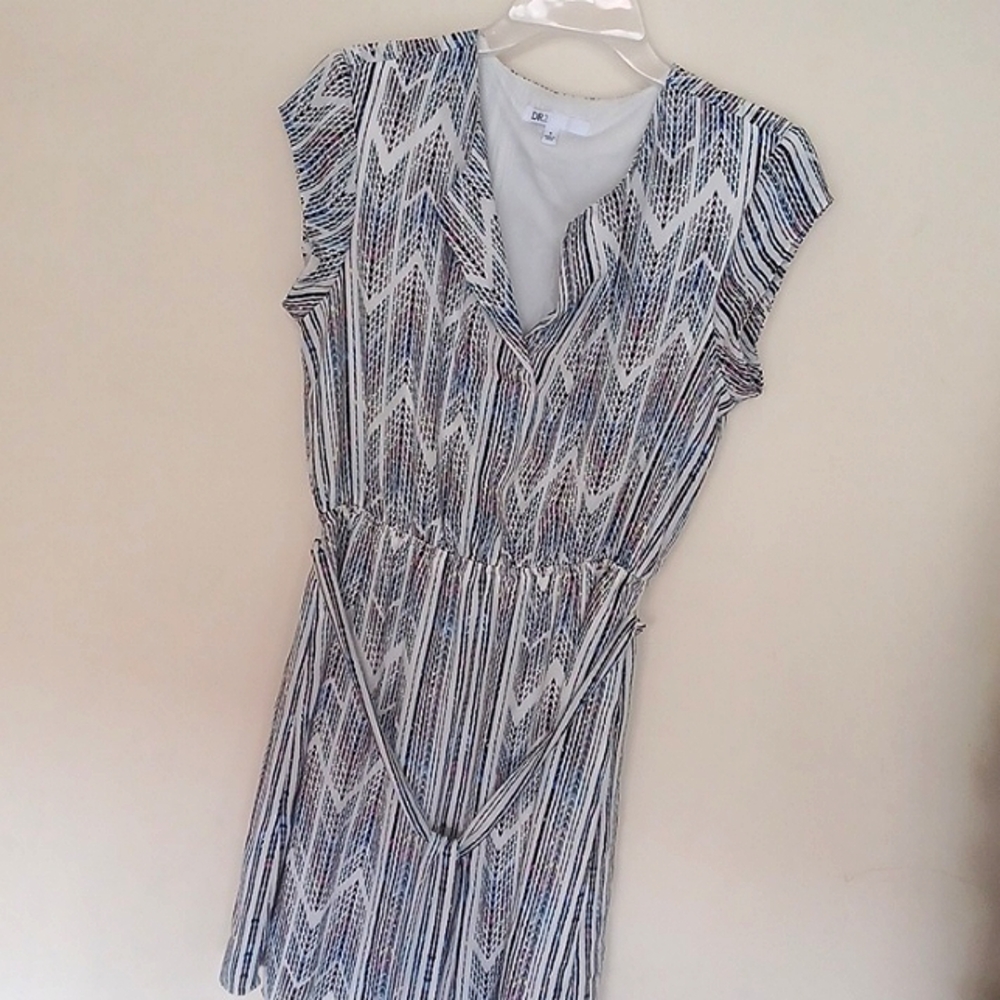 Dr2 dress, lightweight spring short to knee length, size small, so cute